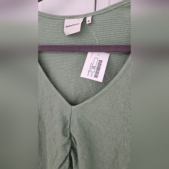 Nwt Richer Poorer Elegant Green Women's Top - Picture 5 of 5